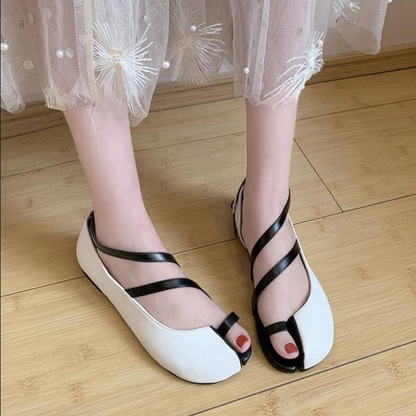 

sandals flat sandals women shoes woman fashion 2020 new retro women shoes rome clip toe split toe thin strap d109, Black