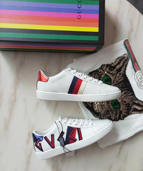 

Sapatos ocasionais boostonyu