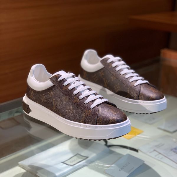 

2020 retro casual shoes retro printed leather casual sports white shoes