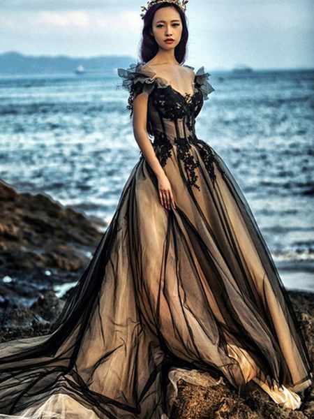 

black sweetheart quinceanera dresses ball gowns tulle lace applique flowing shoulder formal evening gowns long vestidos de festa largos, Black;red