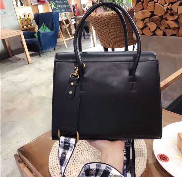 

designer wowomen handbag luxury lady crossbody shoulder bags plain style formal hand bags office worker