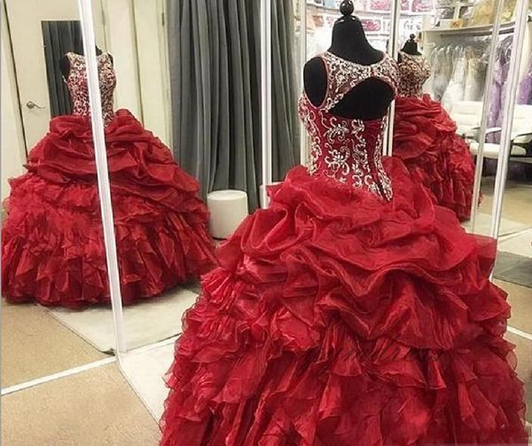 

2019 New Red Quinceanera Dresses Crew Neck Beaded Sequins Tier Ruffles Long Organza Ball Gown Junior Sweet 16 Prom Party Pageant Gowns
