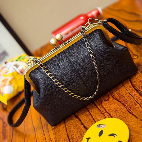 

2019 spring new wave female bag advanced pu small bag clip buckle female shoulder messenger chain