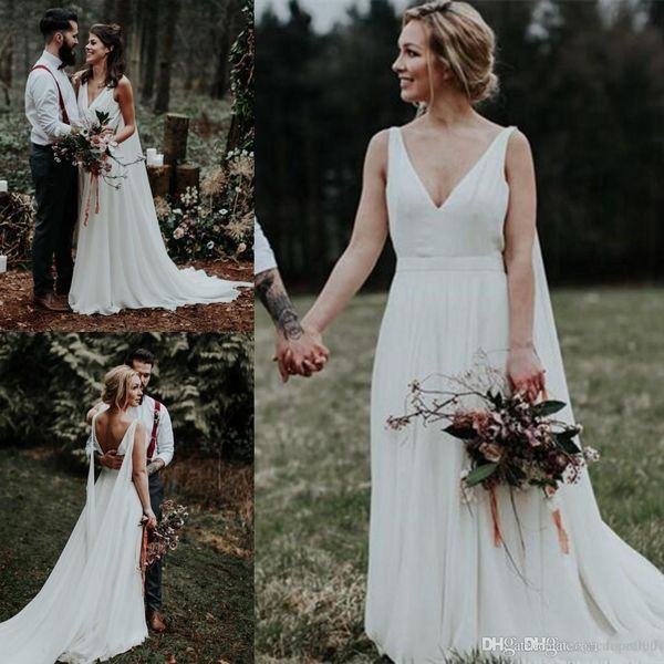 Abiti da sposa sexy eleganti economici bianchi della Boemia una linea senza schienale con scollo a V avvolgente abito da sposa da giardino Boho Abiti da sposa Abiti da sera