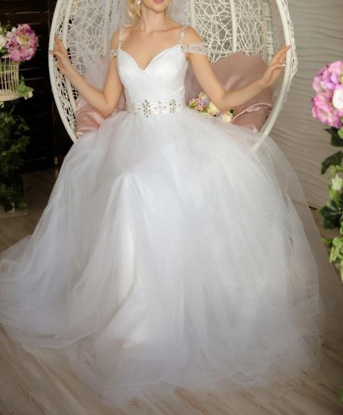 

off shoulders vintage country wedding dresses beaded straps floor length tulle white bridal gowns zipper back a line vestido de novia 2018