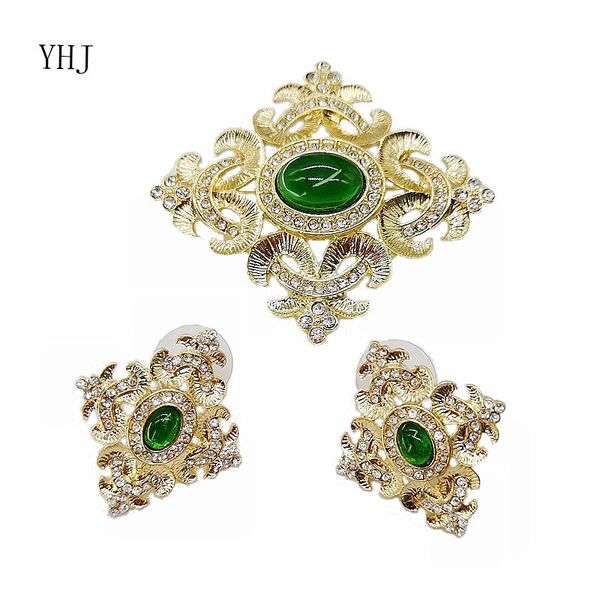 

2018 new hollowed green treasure antique ladies silver pin earrings brooch set, Slivery;golden