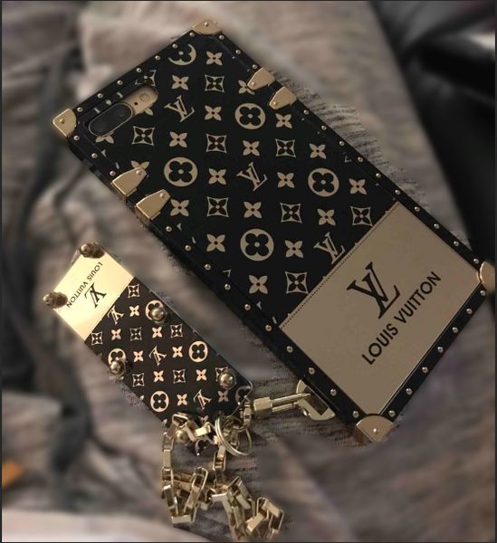 

Whole ale luxury phone ca e for iphonex x xr x max iphonex iphone7 8plu iphone7 8 iphone6 6 p 6 6 de igner phone ca e with the key chain