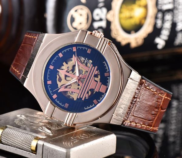 

19 качества мазерати aa3a механические часы любовника часы женщины мужчины платье часы кожаные платья пепси наручные часы мода повседневная, Slivery;brown