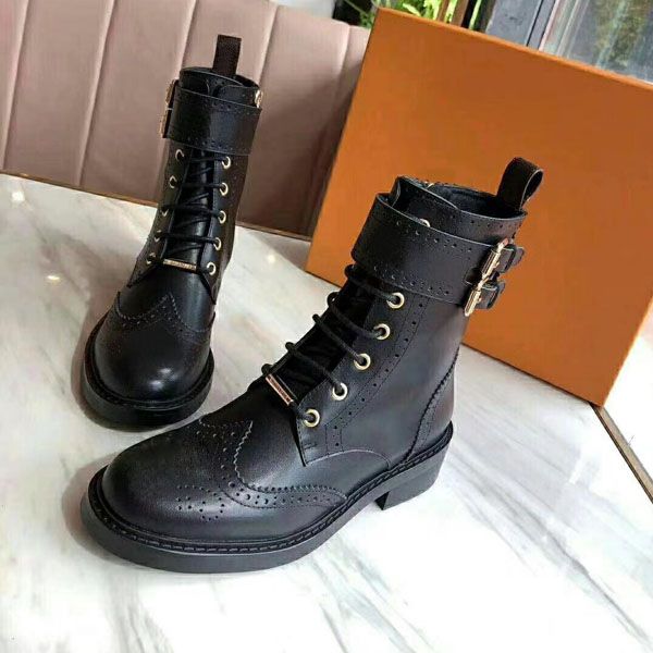 

2018 new fashion leather and heavy-duty soles comfortable breathable leisure lady boots dingxue+box.size35-41, Black