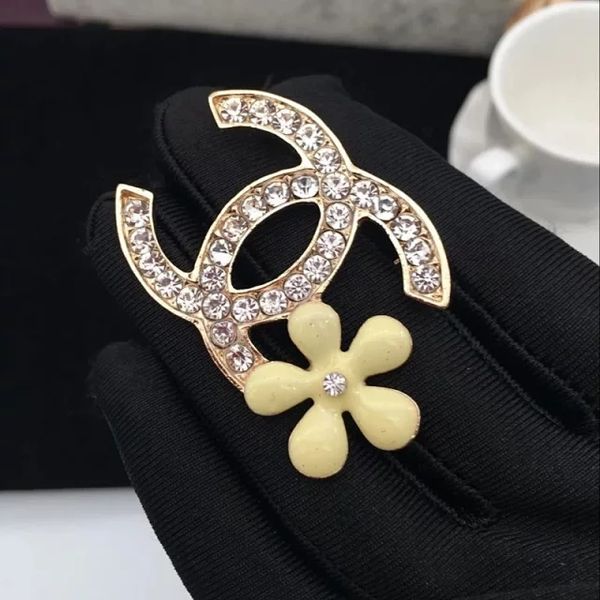 

brooches crystal rhinestone brooch pin hollow corsage brooches women fashion jewelry 001, Gray