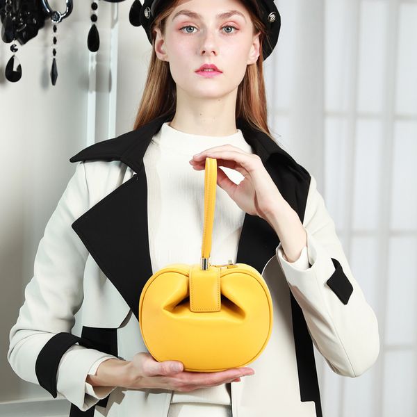 

winter 19 new leather women's bag solid color retro wonton wonton handbag