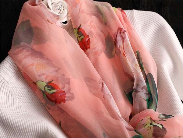 

2019 women's fashion designer scarf spring new silk scarf thin print large shawl beach towel three colors to choose from, Blue;gray