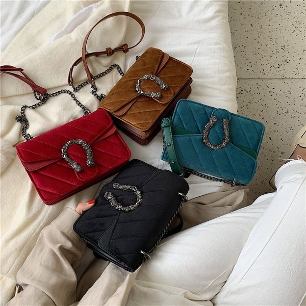 

на новой сумке женская новая мода бархатная вышитая линия наплечная сумка цепочка маленький квадратный прилив