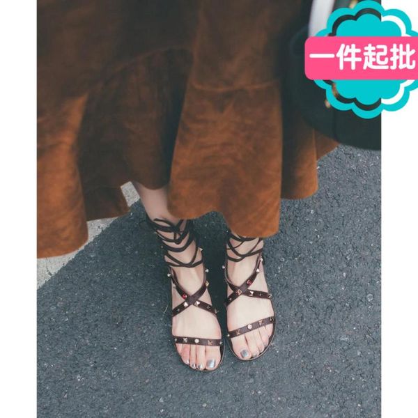 

women's shoes low-heeled leather rivet sandals, Black