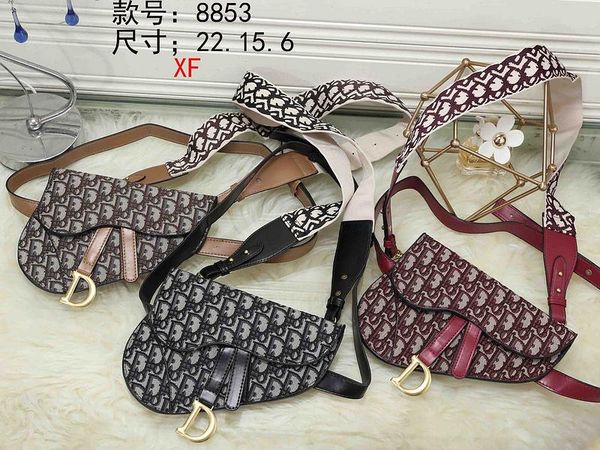 

НОВОГО ВЫСОКОГО КАЧЕСТВО FASHION ЖЕНЩИНЫ СУМКИ ЖЕНСКОГО ДИЗАЙН SOLID COLOR АЛФАВИТ ВЫШИВКА БРАСЛЕТ КОШЕЛЕК КОЖА ЦЕПЬ BAG Crossbody СУМКА H0225