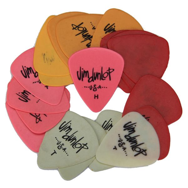 

20 acoustic/electric guitar picks plectrums durable new