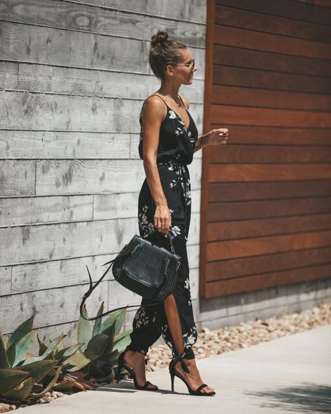 

rqokia 2019 new fashion floral print boho jumpsuit v neck sleeveless long pants girls beech suit, Black;white