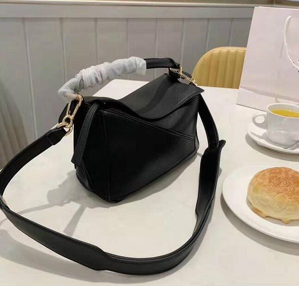 

Designer Lady Square Bags Carry Cross Body Temperament Bag Female Classic Plain Hand Bag High Quality Soft Lady Shoulder Bag Fashion/4