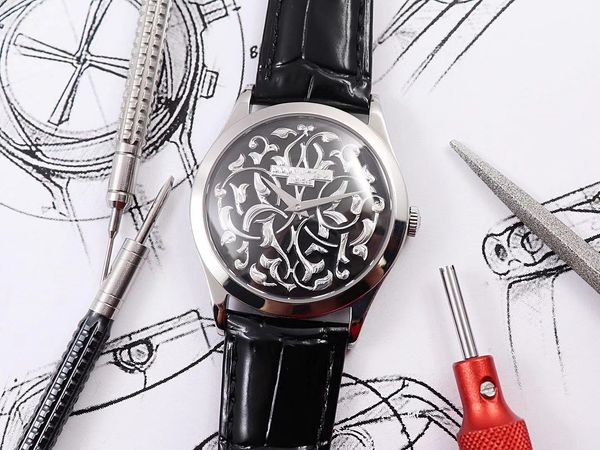 

the 5088 series carved watch 38.6 mm watch cal.240 movement series product 5077p calatrava carved watch case has a great personality, Slivery;brown