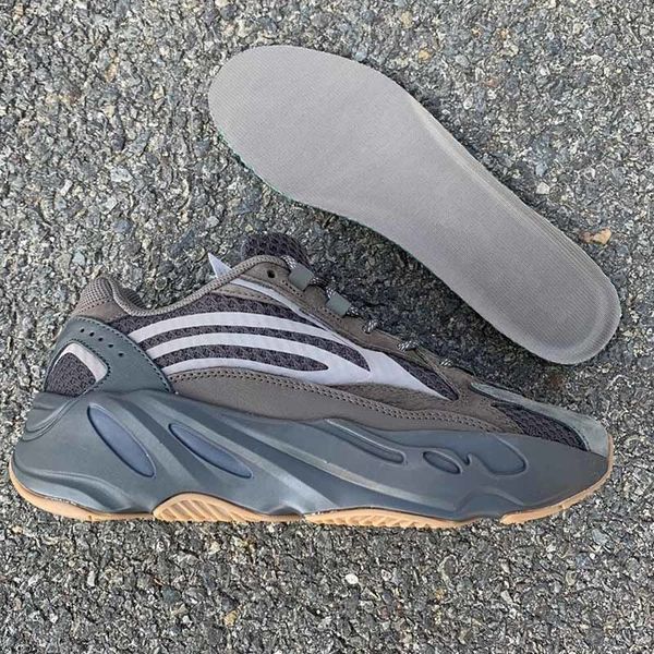 

700 geode v2 reflective running shoe mens dark purple designer sports sneakers womens comfortable outdoor trainers with box