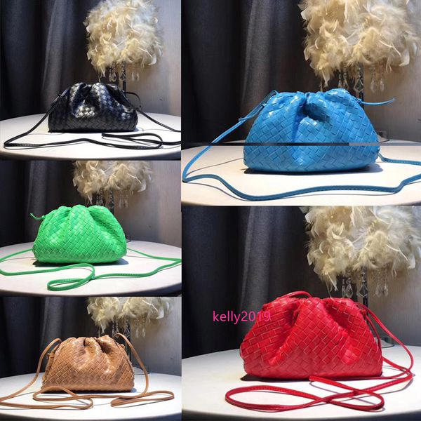 

2020 new women the pouch in maxi intreccio soft oversize clutch in exceptionally supple calfskin fashion designer luxury handbags purses