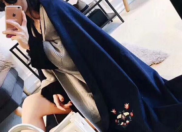 

new 2020 european and american style women plaid scarves autumn winter scarf grid tassel neckscarf wrap imitation cashmere thickened shawl, Blue;gray