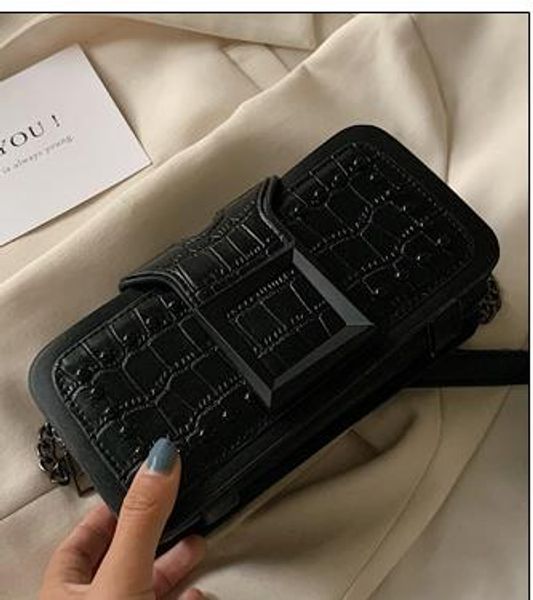 

fashion new small bag texture messenger designer female bag 2020 wild buckle rivet chain shoulder messenger bag selling