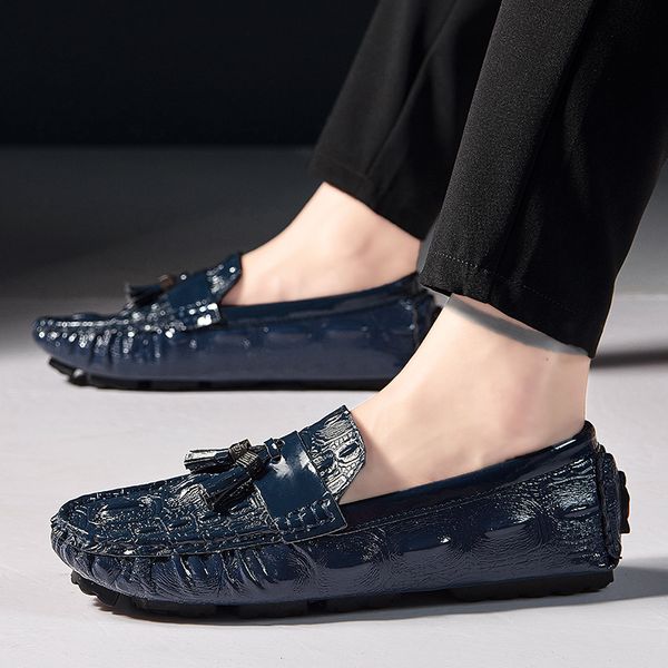 

fashion crocodile pattern autumn men loafers england spring causal shoes men slip on formal soft driving shoes male flats, Black
