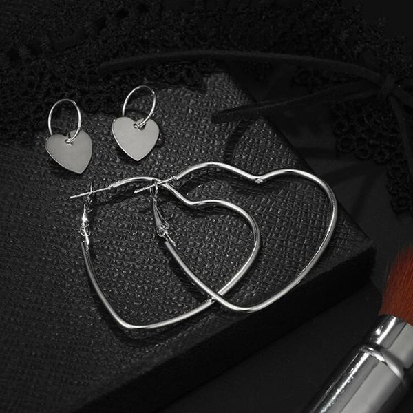 

2pairs/set europe simple metal gold silver love heart hollow pendant hoop earrings brincos for women wedding jewelry gifts girl, Golden;silver