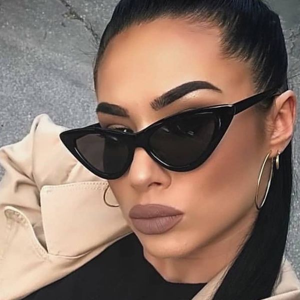

женщины sexy солнцезащитные очки cat eye марка дизайнер зеркало черный треугольник солнцезащитные очки женщины объектива оттенки для дам eye, White;black
