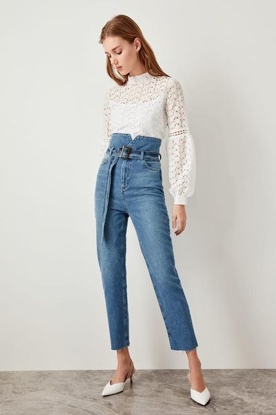 

trendyol blue high waist belt advanced super mom jeans tclss19lr0051