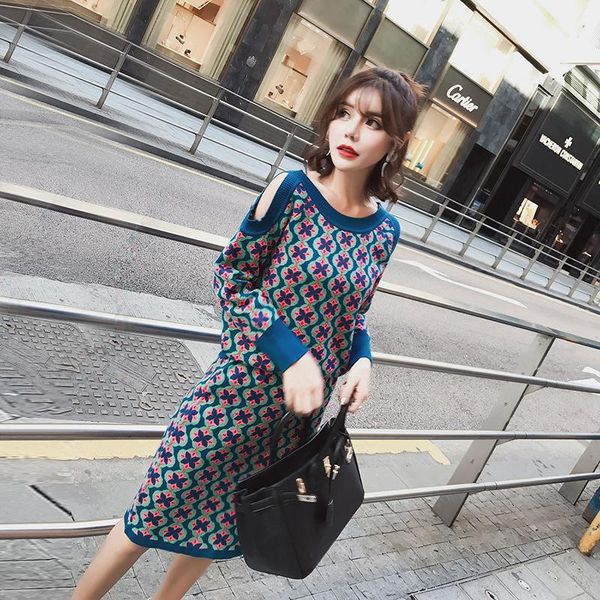 

the new spring dress of 2020 women's fashion sweater, skirt and vest, two-piece set, temperament knitting, ladies style suit, White