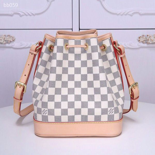 

белый плед bucket bag 2019 европа и соединенные штаты новых женщин сумка британский повседневный диагональную простой атмосферный bucket меш