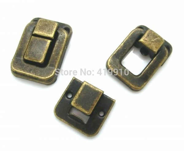 Spedizione gratuita-10 set Toggle Catch Latch Valigia Box Trunk Box Bronzo antico 3,8 cm x 2,7 cm 2,7 cm x 2,4 cm, M01351