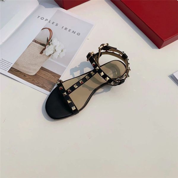 

ng luxury designer women shoes designers slipper rivet platform slide lady fashion studded fashion selling 35-41 newest, Black