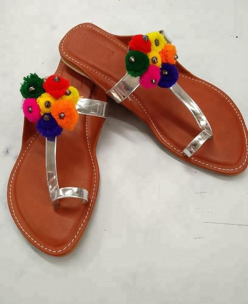 

designer sandals style pompom flat ladies sandals 2020, Black