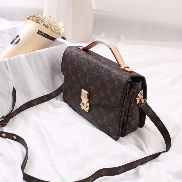 

Cla ic color brwon letter logo leather women handbag fa hion men leather houler bag m41465 25 19 9