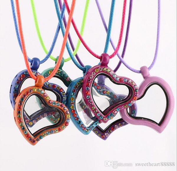 

2017 8colors мода гостиные память floating сердце медальон ожерелье 30мм бесплатно 50pcs шарм ожерелья подвески, Silver