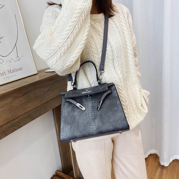 

crocodile bag women 2020 new style platinum handbag textured messenger bag