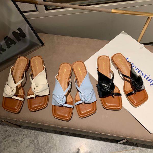 

chunky-heel toe-knob sandals female summer 2020 new korean tao zhi folds flowers flat-bottomed sandals and slippers, Black