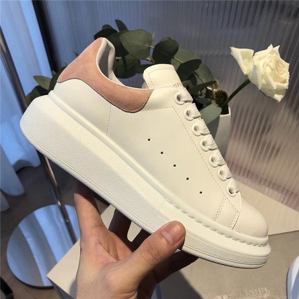 

De igner luxury brand man ca ual fitne hoe leather men women fa hion white leather comfortable hoe flat ca ual hoe daily jogging