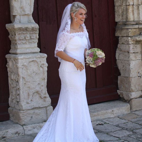 

half sleeves lace wedding dresses with sweep train 2019 white mermaid wedding gowns lace up bride dress