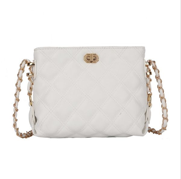 

2020 new fashion luxury jewelry female bag lock metal solid color diamond chain bag female korean casual designer diagonal shoulder bag fema