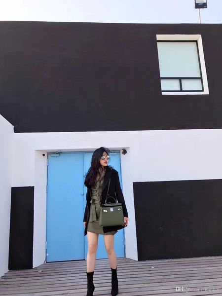 

fashion classics shoulder bagscross bodytoteshandbags brand fashion luxury designer bags famous women cowhide hand bill shoulder slant2s