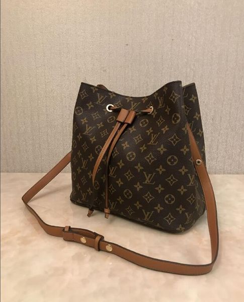 

2019 новые мешки плеча кожи ведро мешок женщин известный бюстгальтер дези сумки высокого качества cross body