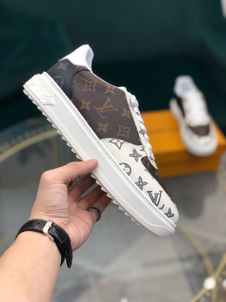 

high-end 2020 design men's outdoor basketball sneakers breathable shoes non-slip wear-resistant casual shoes size 38-45 ing, Red;white