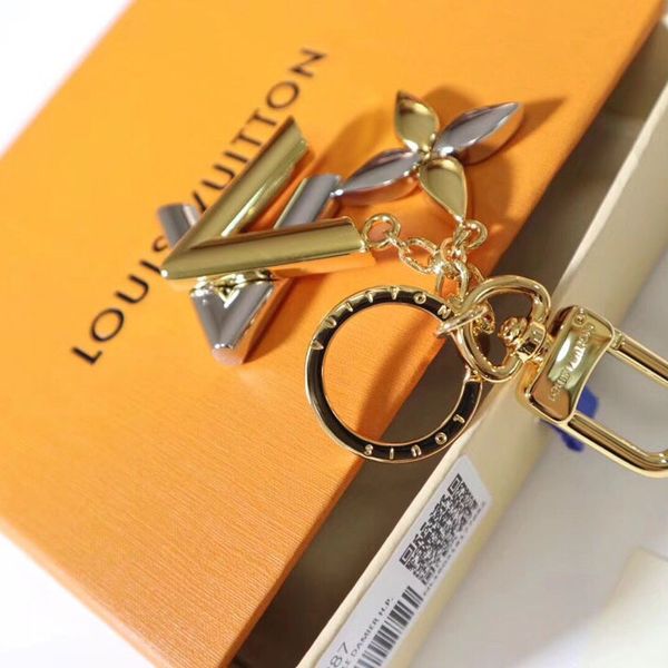 

новейший luxury брелок key chain key brands брелки porte клеф подарочные мужчины женщины сувениры автомобилей сумка брелки с коробкой ади-20, Silver
