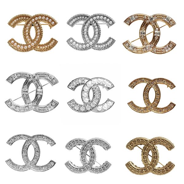 

Fa hion cry tal brooche letter brand de igner brooche pin luxury quality brooch women jewelry gift ale