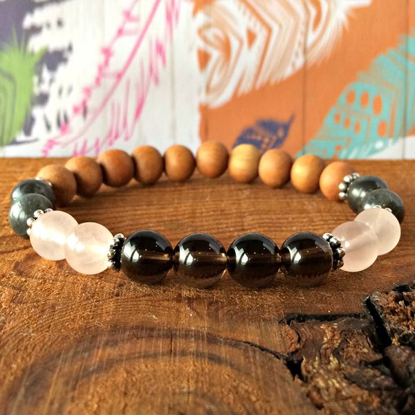 

wholesale sandalwood gem stones bracelet 8 mm natural crystals labradorite bracelet stress relief relaxation, Golden;silver