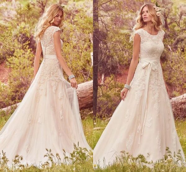 

Elegant Lace Bohemian Wedding Dresses Cap Sleeves Scoop Neck Buttons Back vestidos de novia Plus Size Bridal Gowns 2019